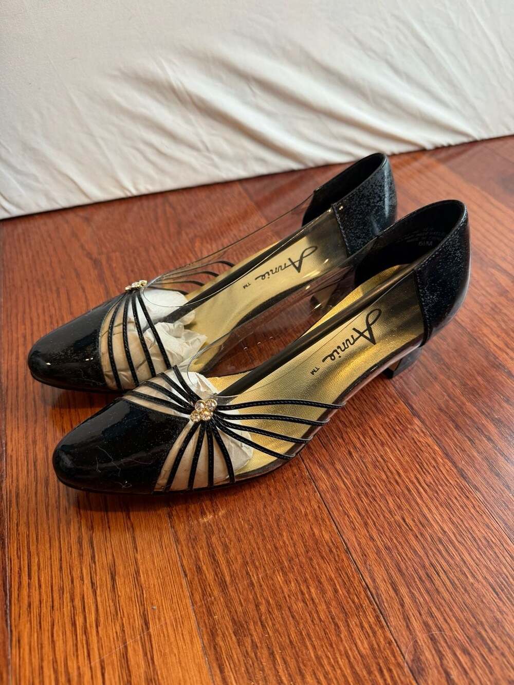 Annie Vintage Black and Clear Vinyl Rhinestone Accent Pumps